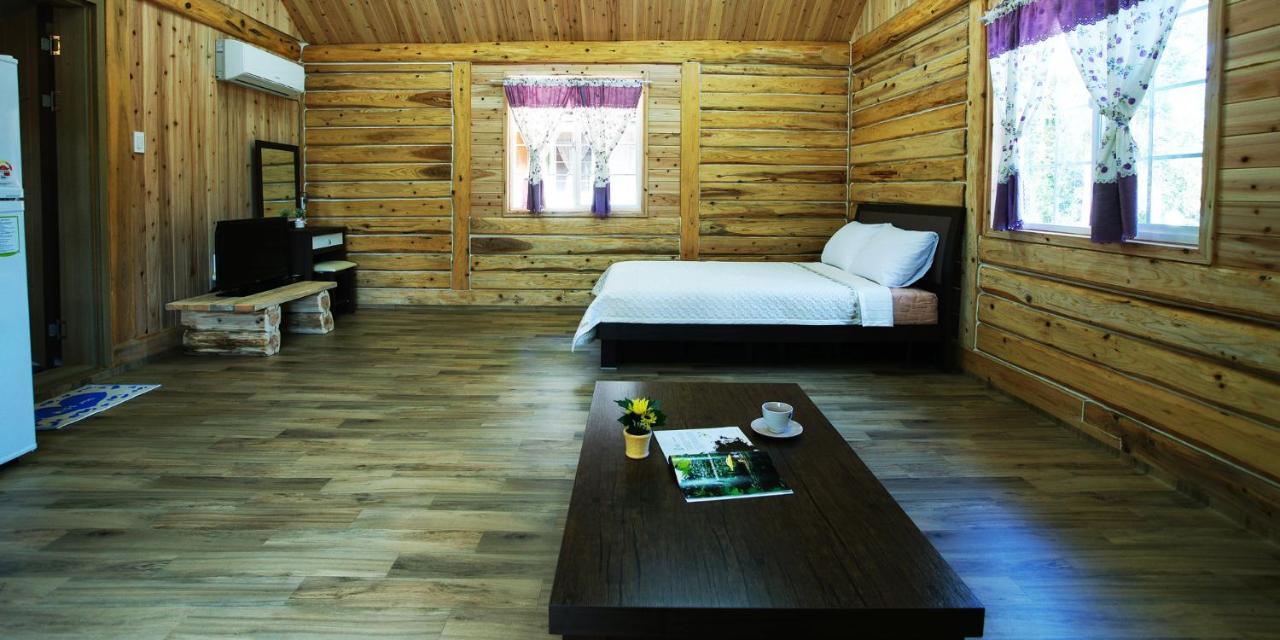 مدينة سيوجويبو Jeju Joa Log Pension المظهر الخارجي الصورة