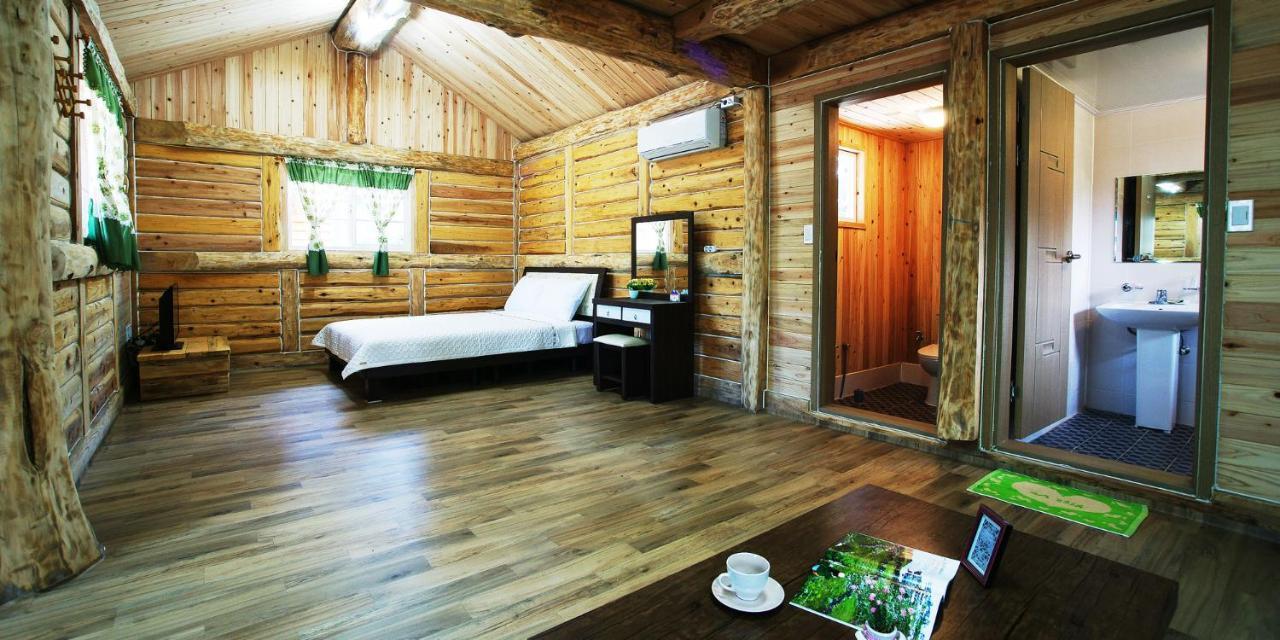 مدينة سيوجويبو Jeju Joa Log Pension المظهر الخارجي الصورة