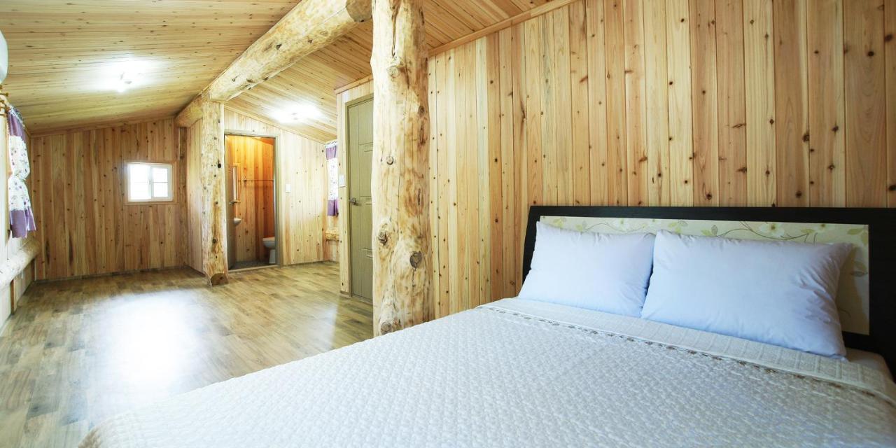 مدينة سيوجويبو Jeju Joa Log Pension المظهر الخارجي الصورة
